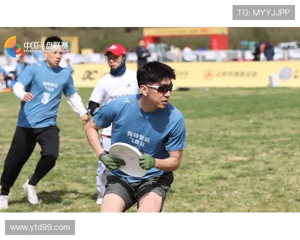 广州飞盘队在飞盘节奏排行榜中荣获第九名展现出色实力与团队合作精神