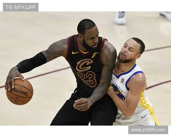 2013年NBA总决赛热火与雷霆的巅峰对决回顾与精彩瞬间分析