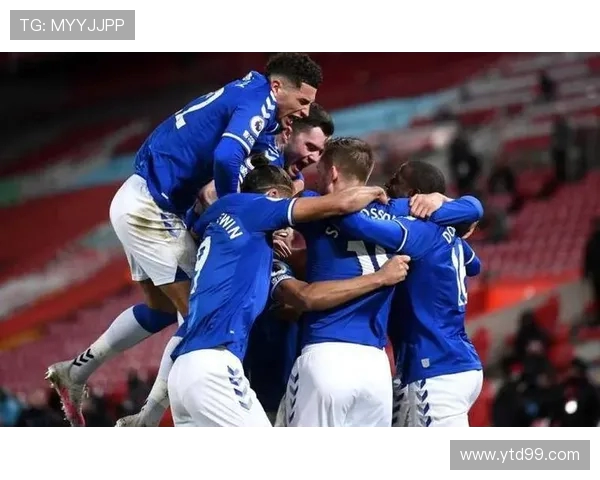 埃弗顿主场迎战热刺双方争夺关键三分的精彩对决