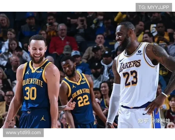 海牙与维迪斯激战正酣双方争夺胜利展现精彩对决